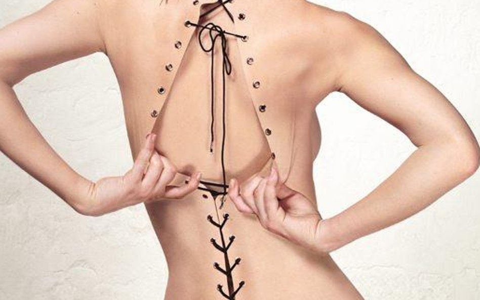 Nicole Tran Ba Vang, bez tytułu [06], z cyklu „Kolekcja wiosna/lato”, 2001