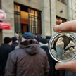 Monety kolekcjonerskie z banku centralnego cieszą się dużym powodzeniem na rynku numizmatycznym.
