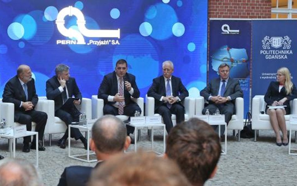 Uczestnicy debaty podkreślali, że inwestycje na Wybrzeżu powstają w sposób skoordynowany