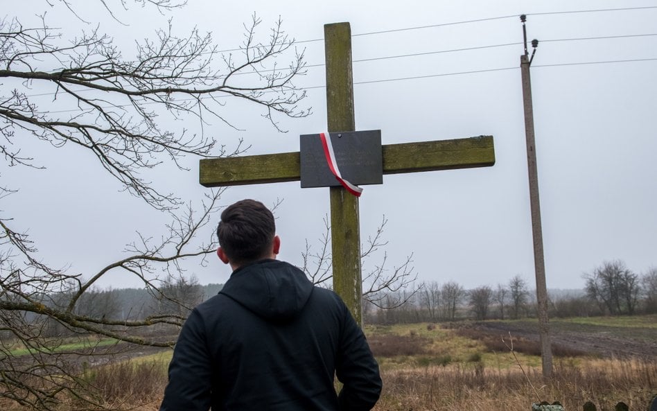 Miejsce pamięci we wsi Ugły w obwodzie rówieńskim
