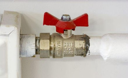 Jak odłączyć się od drogiego ogrzewania we wspólnocie