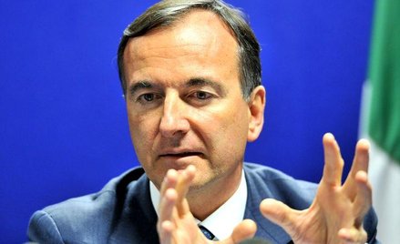 Jeśli upadnie reżim Kaddafiego, grozi nam napływ imigrantów o epokowych rozmiarach – mówił wczoraj m