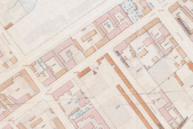 Plan Lindleya z lat 1897-1901. U zbiegu Okrzei z Wrzesińską (dawniej Kościelną) widoczny jest pomnik