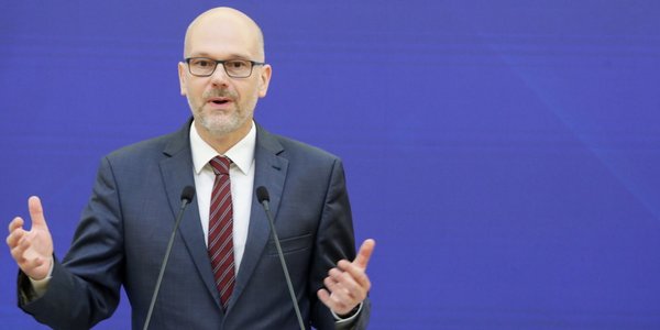 Rusza deregulacja 2.0: Rząd zapowiada systemowe zmiany w podatkach i sądach