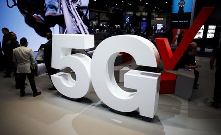 FAA obawia się nadal 5G; 50 lotnisk w strefie ochronnej