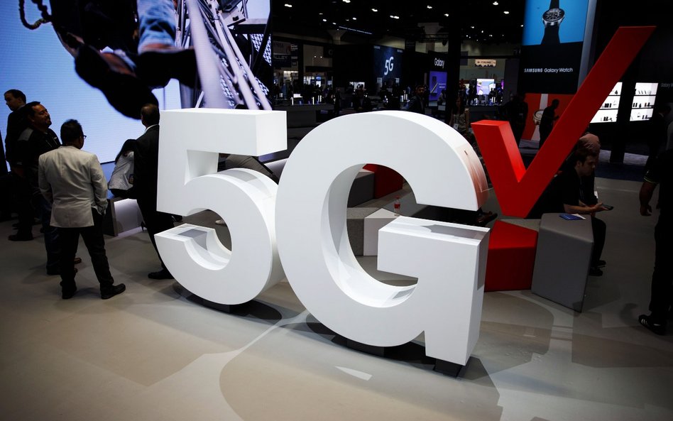 Posłowie Kukiz’15 pytają o zagrożenia i korzyści z 5G