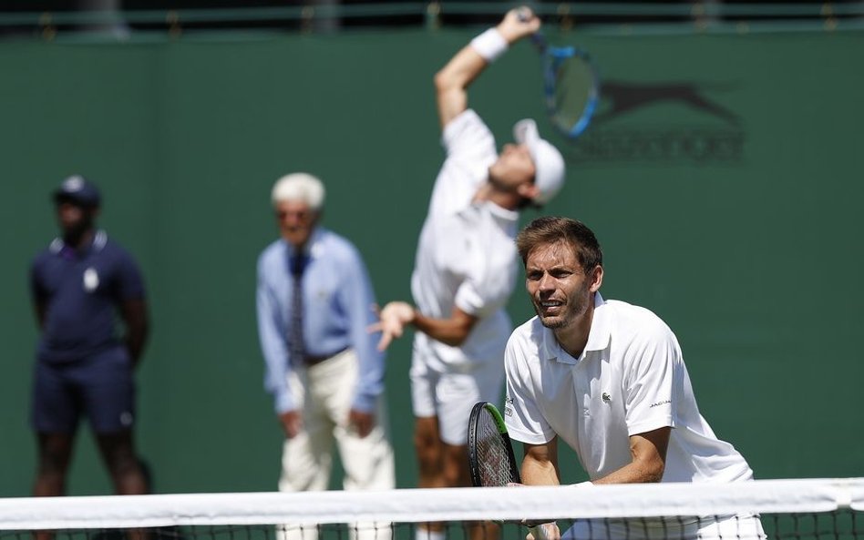 Edouard Roger-Vasselin (z tyłu) i Nicolas Mahut