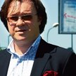 Jarosław Frankowski pokazywał nawet ubiorem, że w OLT wszystko jest inne niż u konkurencji