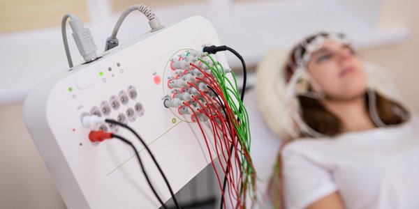 Zaskakujący efekt eksperymentu z mózgiem. Ludzie stawali się bardziej hojni