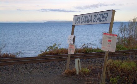 Trump pilnuje granicy z Meksykiem. Rośnie przemyt na północy