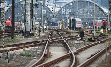Nowemu strajkowi w Lufthansie po raz kolejny postanowili towarzyszyć kolejarze