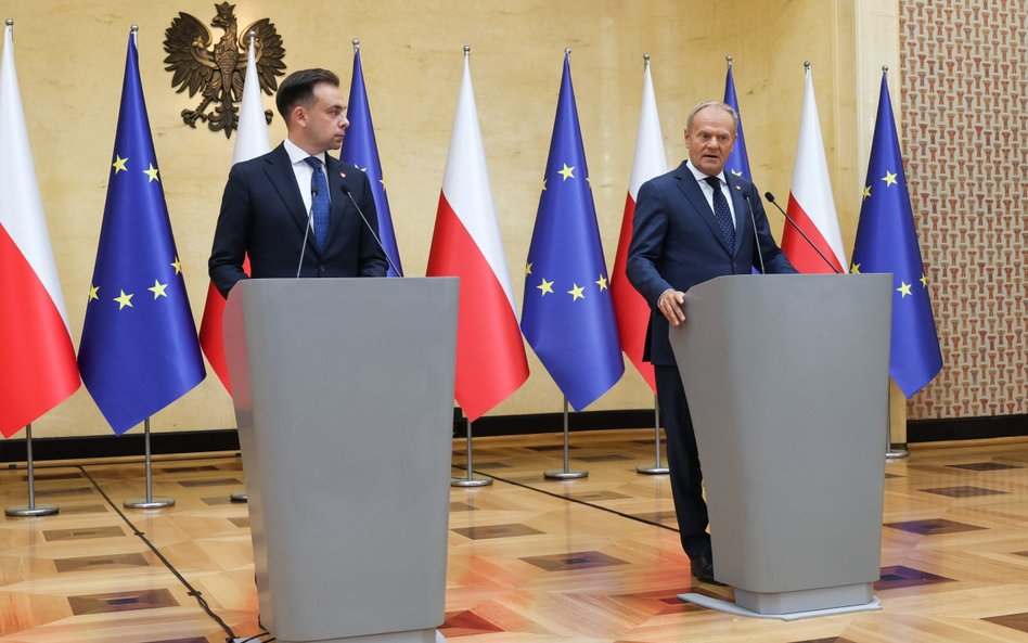 Minister finansów Andrzej Domański i premier Donald Tusk