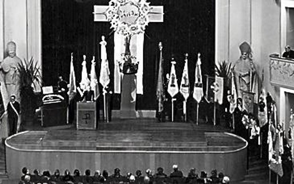 Dom Katolicki. Październik 1937 roku. Uroczysta akademia ku czci Chrystusa Króla