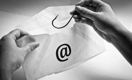 ZUS ostrzega przedsiębiorców przed fałszywymi e-mailami