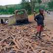 Droga w Rwandzie przy granicy z Tanzanią, którą uciekali w 1994 r. sprawcy masakry na plemieniu Tuts