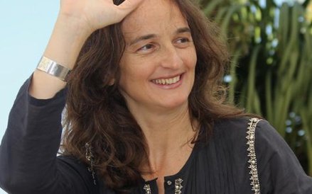 Julie Bertucelli (rocznik 1968) – autorka dokumentów i dwóch fabuł: „Drzewo” i „Gdy odszedł Otar”. W