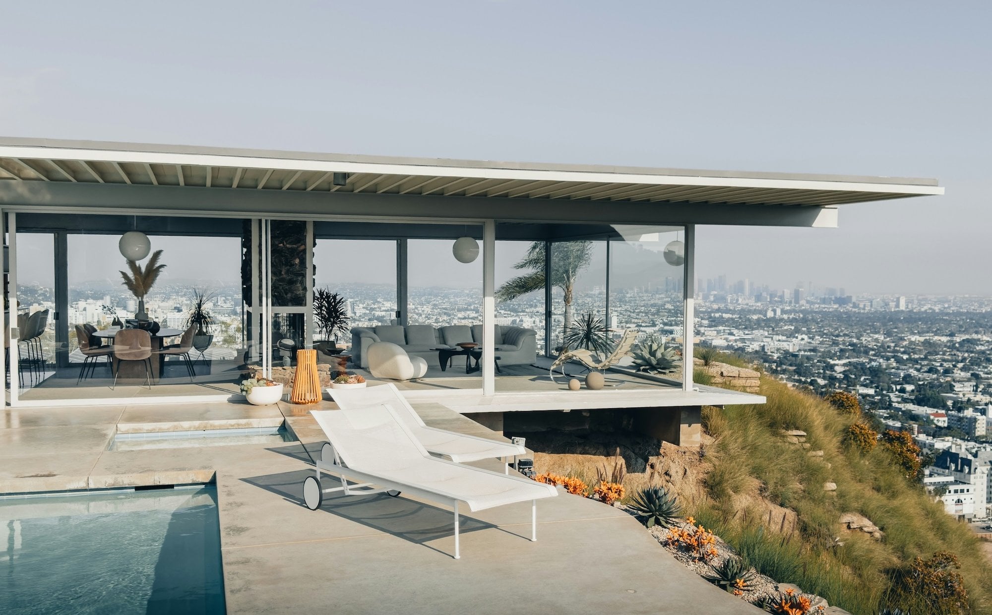 Słynna modernistyczna willa na sprzedaż. „Nasza rodzina podjęła trudną decyzję”