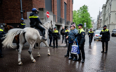 Holandia: Zatrzymania po proteście przeciw ograniczaniu swobód obywatelskich