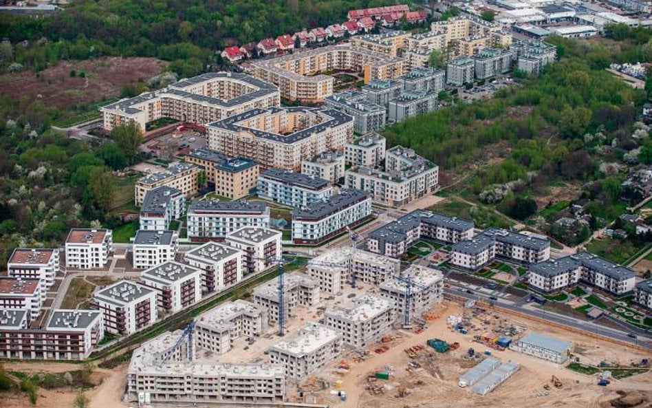 Maleje pula gruntów w dobrych lokalizacjach