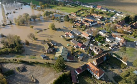 Inflacja pustoszy budżety domowe i niejako zmusza część z nas do rezygnacji z polis. – To pozorne os