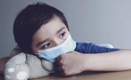 Koronawirus: dzieci dzwonią po pomoc, Fundacja Dajmy Dzieciom Siłę chce zmian w prawie