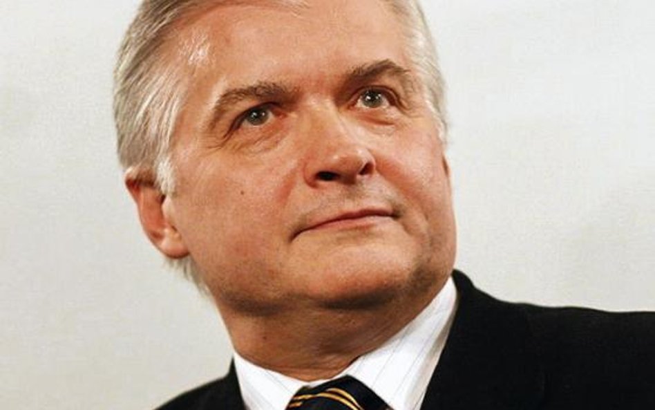 Radą dyplomatów przy premierze może pokierować Włodzimierz Cimoszewicz, były szef rządu SLD