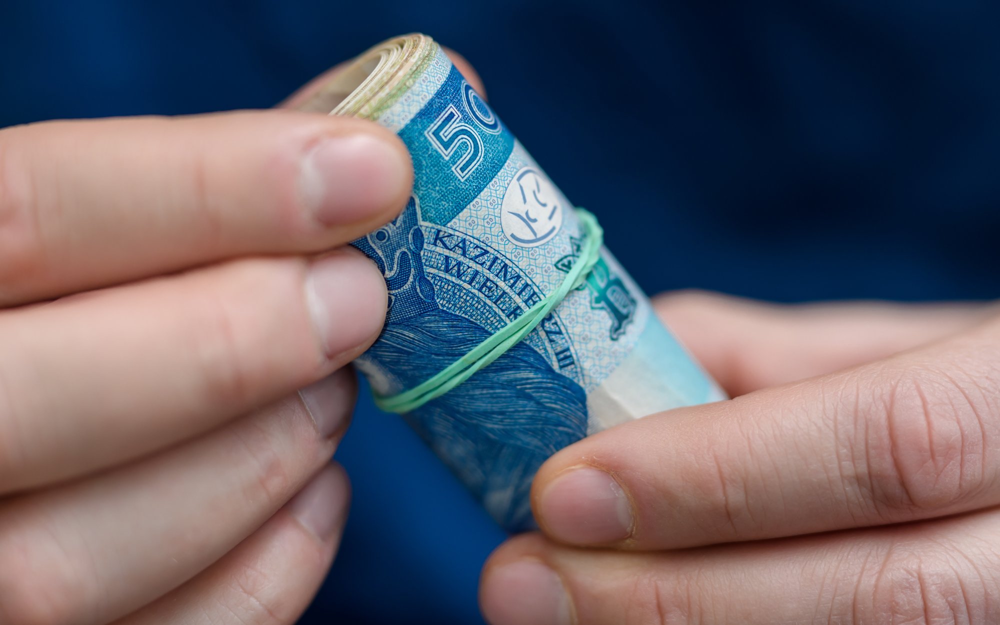 Złoty w opałach. Dolar poszybował w górę