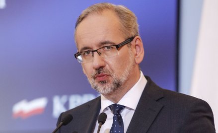 Minister Adam Niedzielski: W parkach, gdzie tłoczą się ludzie, może dochodzić do transmisji wirusa, 