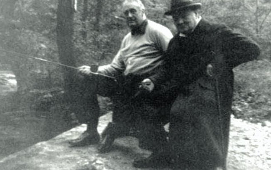 Prywatne spotkanie Roosevelta i Churchilla podczas konferencji waszyngtońskiej w 1943 r.