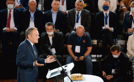 „To, co jest raz dane przez władzę, to wiadomo, że nikt tego nie będzie zabierać” – mówił Donald Tus