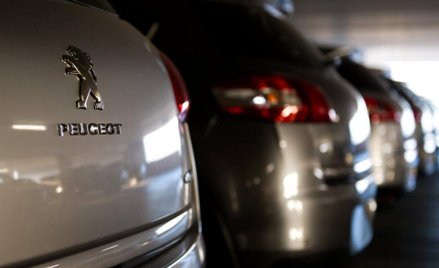 Peugeot Citroen biednieje, państwo wyczekuje