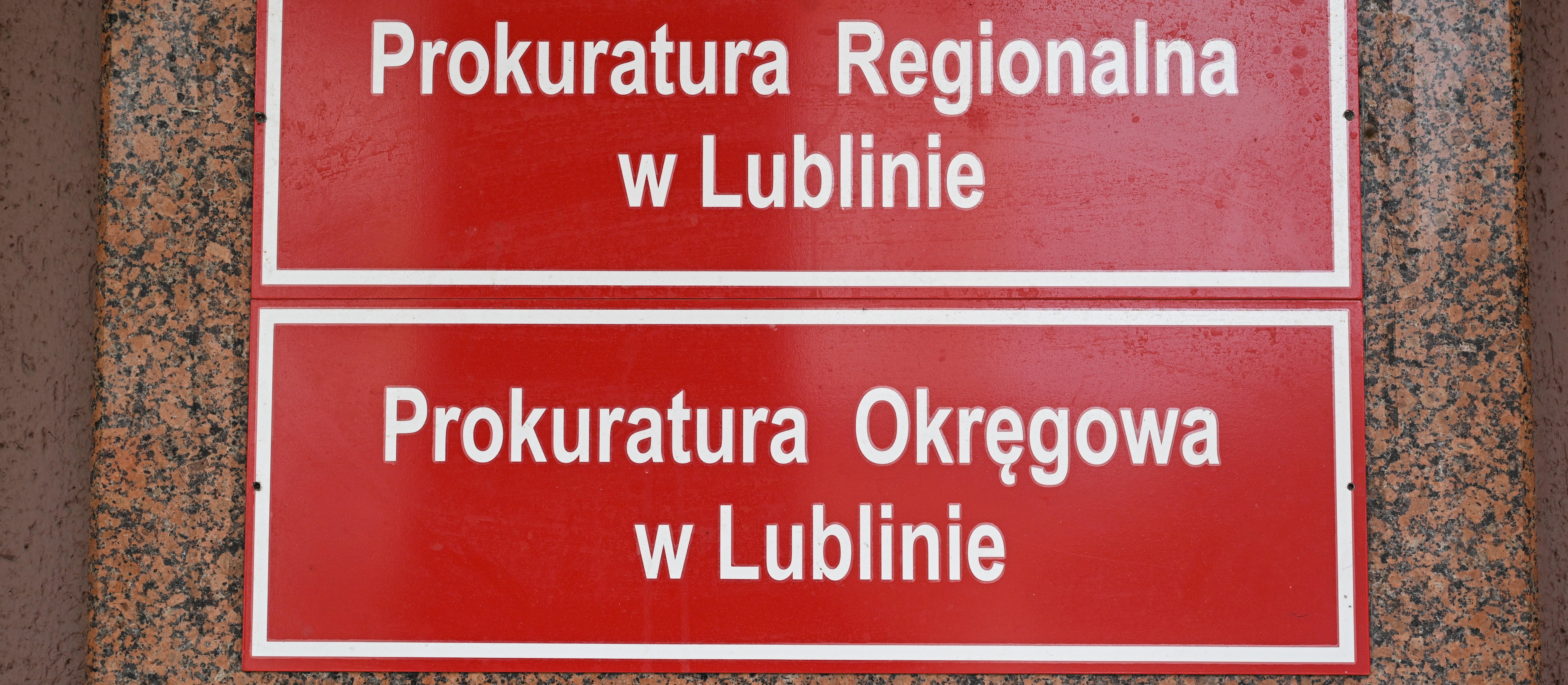 Zawieszony prokurator przez cały czas zarabia ponad 43 tys. zł. Sąd nie podjął decyzji