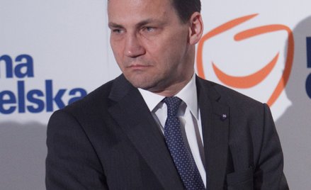 Kibice protestują przeciw wypowiedzi Radosława Sikorskiego