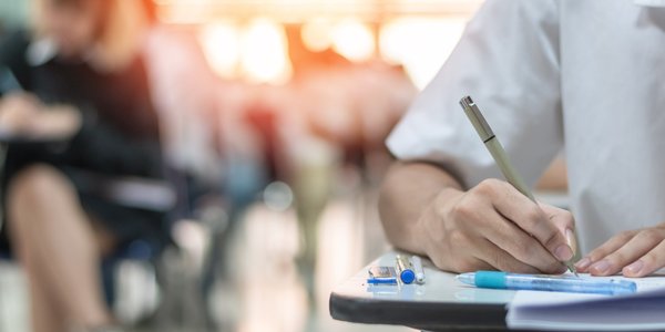 Egzamin ósmoklasisty 2026: język obcy nowożytny. Zakres i wymagania