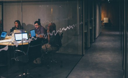 W tej firmie o pensjach decydują pracownicy. Jak to działa?