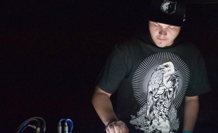 Impreza/koncert - Forever 18 presents TEIELTE LIVE i THE CLONIOUS LIVE - Niewinni Czarodzieje