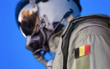 Belgijscy żołnierze uczą się korzystać z kompasów. Bo Rosja