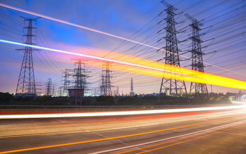 Rząd chce jeszcze bardziej zbić ceny energii w hurcie