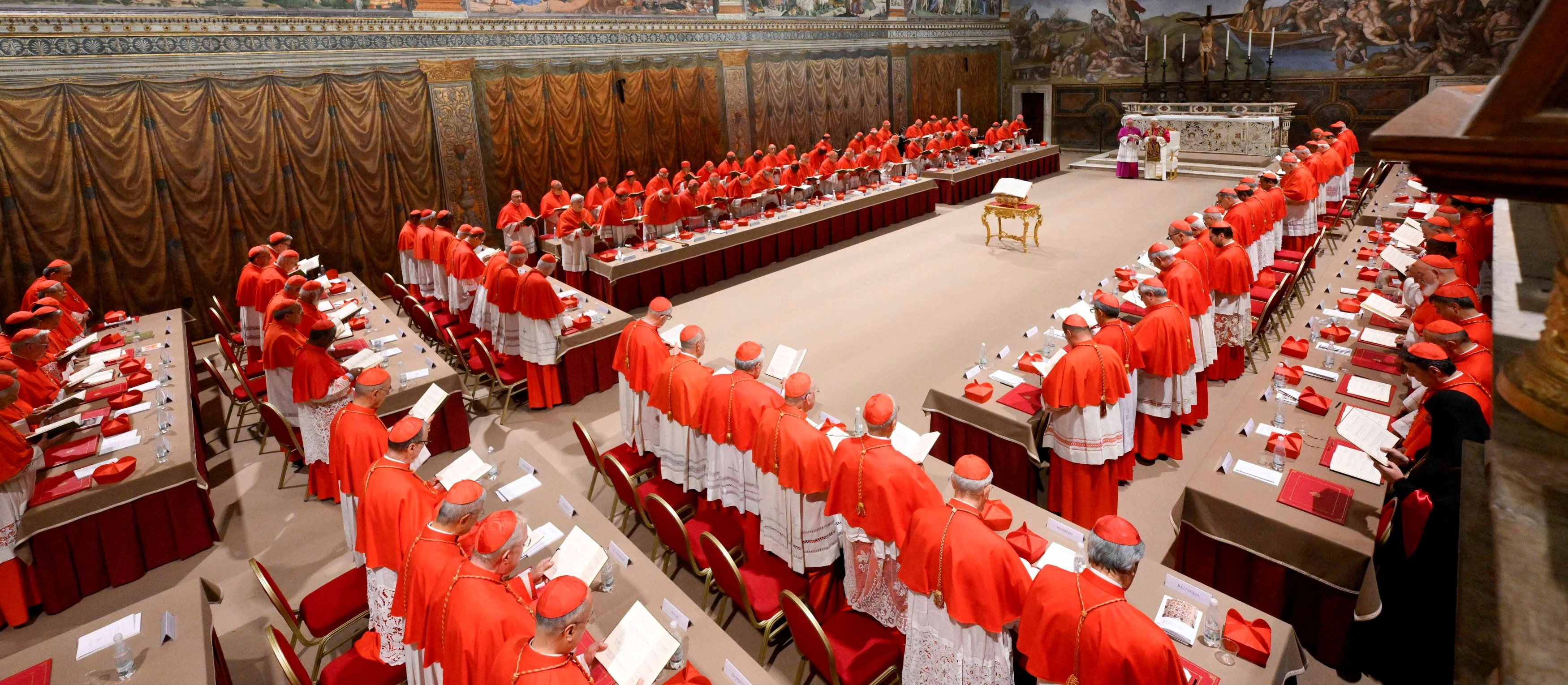 Sekrety wyboru papieża Leona XIV. U kardynała znaleziono zakazany przedmiot