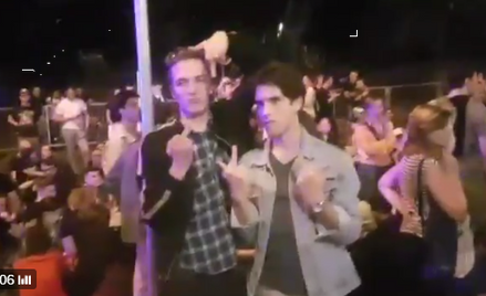 Dziennikarze TVP na proteście pod Sejmem. Zawieszeni za obraźliwe gesty