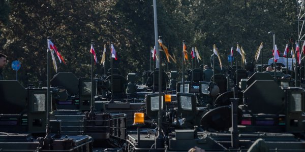 Defilada pokazała potęgę polskiej armii, ale kryje poważne braki i opóźnienia
