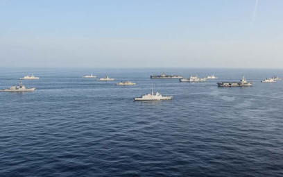 Pokaz siły Sojuszu Północnoatlantyckiego w wykonaniu trzech grup lotniskowcowych państw NATO na Morz