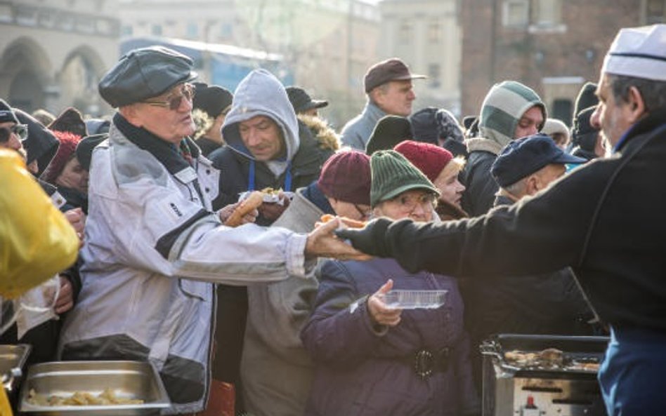 Wigilijny stół dla 50 tysięcy ubogich