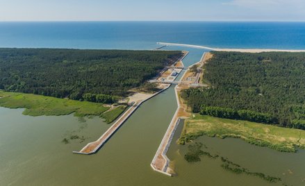 Przekop przez mierzeję pozostaje jedynie bardzo drogą atrakcją turystyczną