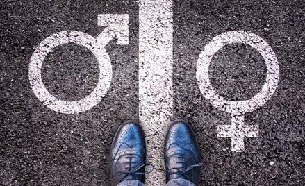 Klasyfikacja zawodów i specjalności cały czas zawiera jedynie męskie końcówki (np. administrator baz