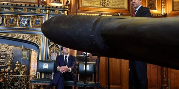 Iran. Polski chargé d’affaires wezwany do MSZ. W tle wizyta Sikorskiego w Londynie