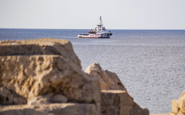 Lampedusa: migranci z Open Arms wysiedli na ląd