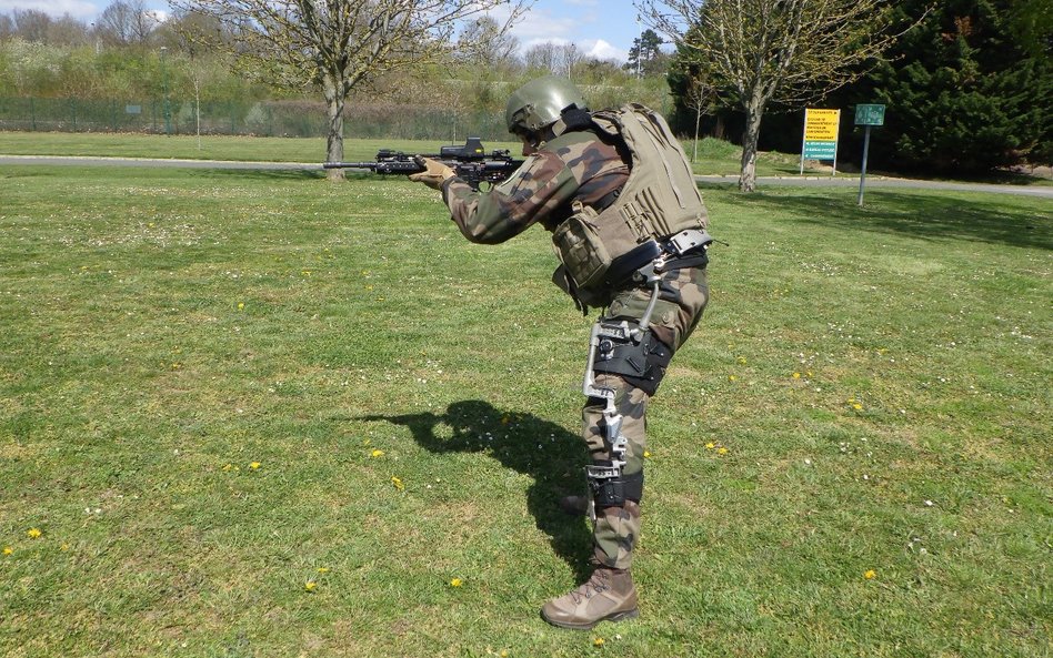 Armée de terre testują egzoszkielet pasywny