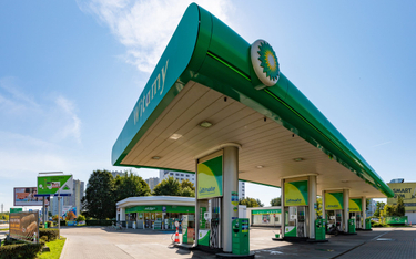 BP, druga co do wielkości sieć stacji paliw w Polsce (na koniec czerwca miała 563 obiektów), postano