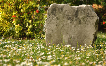 Pogrzeb zmarłego poza cmentarzem